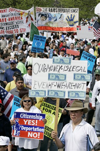 Thousands Rally for Immigrant Rights