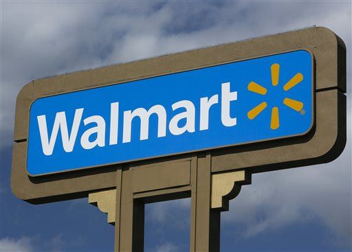 Toddler Accidentally Shoots, Kills Mom at Walmart