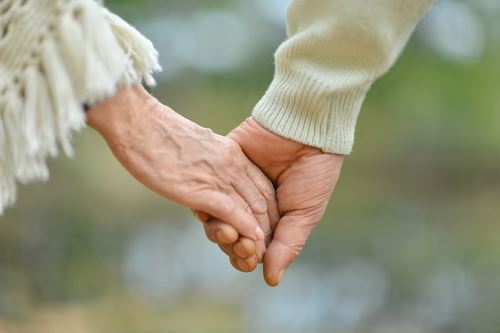 Man, Wife Die Hours Apart After 72-Year Marriage