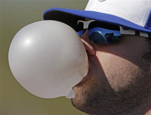 How Chewing Gum Makes Your Mouth Healthier