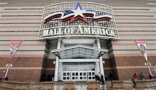 After Threat, Mall of America Shoppers Told to Be 'Careful'