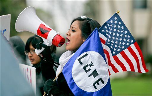 Feds File for Stay on Texas Judge's Immigration Ruling