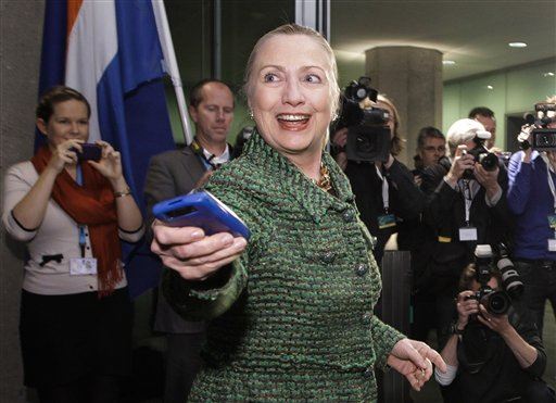 Looks Like Hillary Sent Emails From Her iPad, Too
