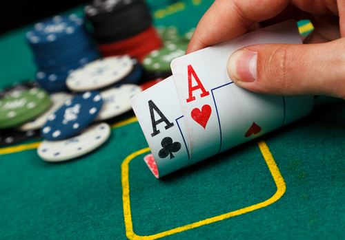 MIT's Free Online Class May Make You a Poker Expert