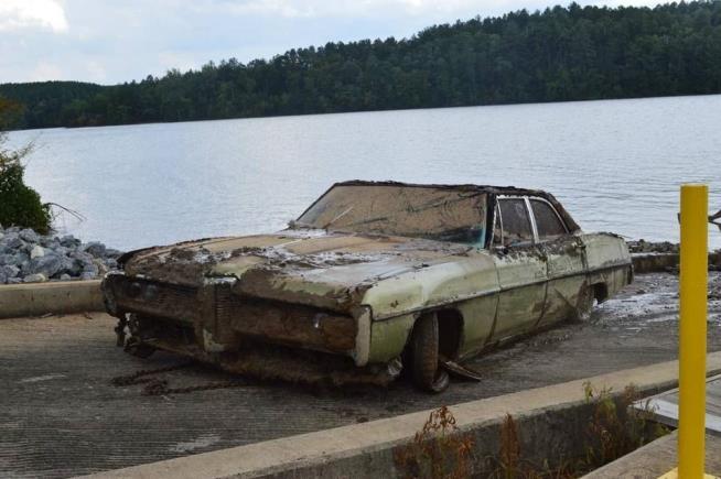 Sunken Car's Remains May Solve 43-Year-Old Mystery