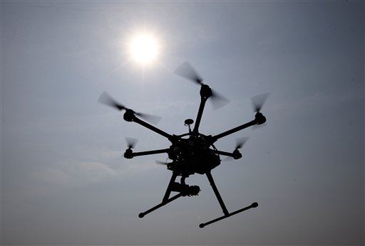 Feds: Step Right Up, Register Your Drones