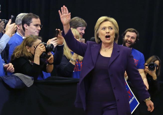 AP Declares Clinton Victor in Iowa
