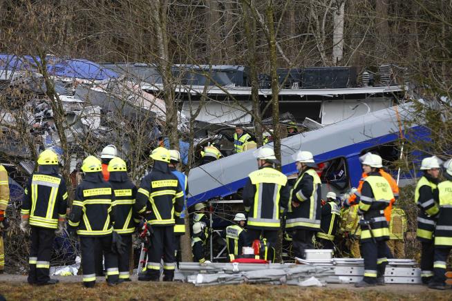 German Trains Crash Head-On, With Deadly Results