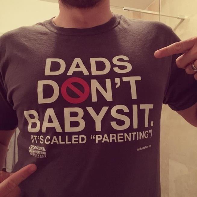A 'Dads' T-Shirt Starts a Conversation on Parenting