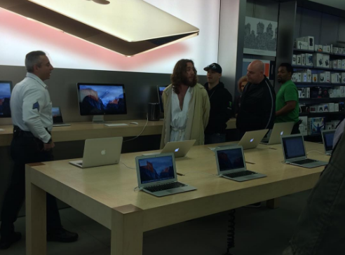 'Philly Jesus' Busted at Apple Store