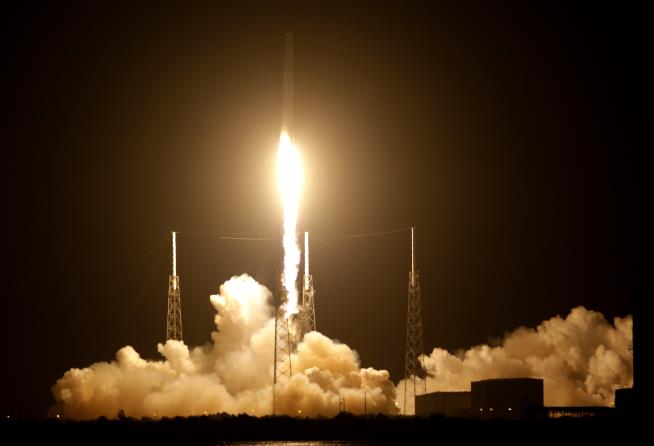 SpaceX's Latest Launch Scores 2 Wins