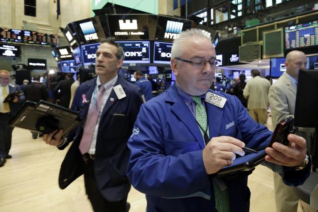 Dow's 9-Day Winning Streak Ends