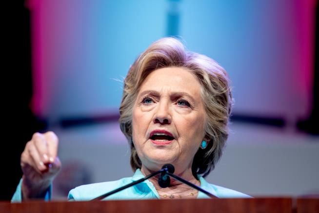Clinton Says She 'Short-Circuited' Answering Email Questions