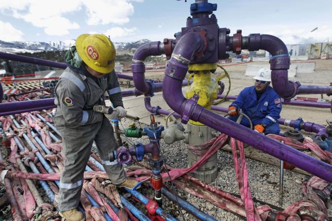 EPA Now Says Fracking Can Threaten Drinking Water