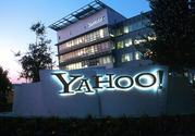 Yahoo Chair Hits Back at Icahn