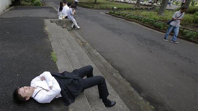 Public Napping OK in Japan —If You Do It Right