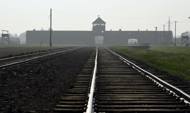 Search for 5K Nazi Sites Yields 8 Times as Many