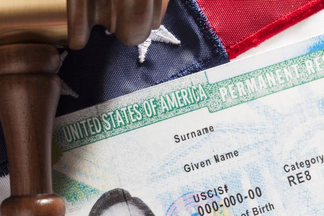 5 States With Most, Fewest Green Cards