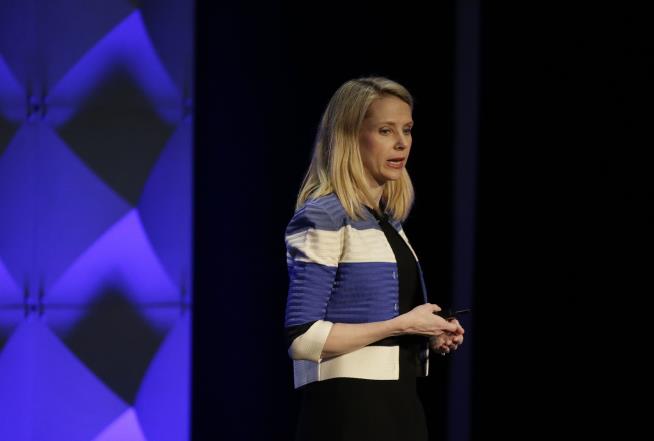 New Male Yahoo CEO to Get Double Mayer's Salary