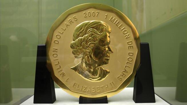 Thieves Make Off With Giant $4M Gold Coin