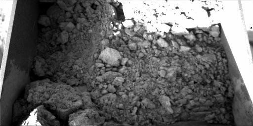 Clumpy Soil on Mars Tests Scientists' Skill