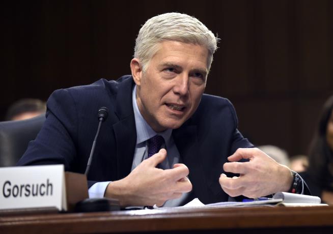 Dems Closing in On Gorsuch Filibuster