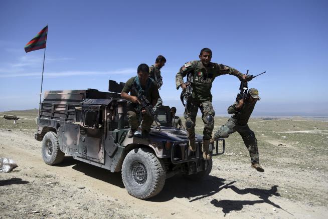 US Weighs Getting in Deeper in Afghanistan, Sending 5K Troops