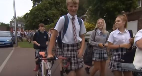 In Heat Wave, British Schoolboys Choose Skirts