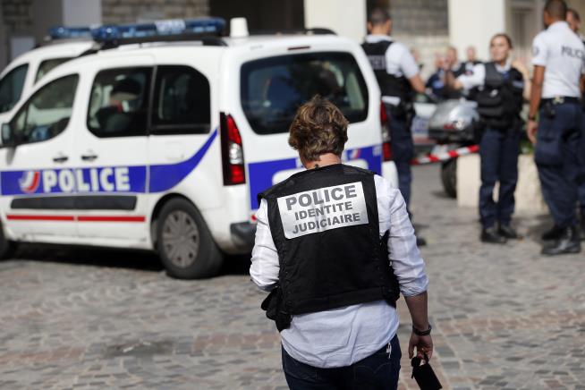 Suspect in Paris Attack Caught on Highway