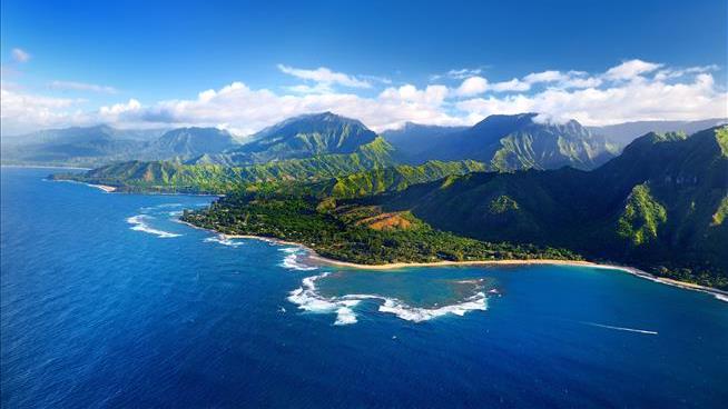 Critics Say eBay Founder's Hawaiian Plan Literally Stinks