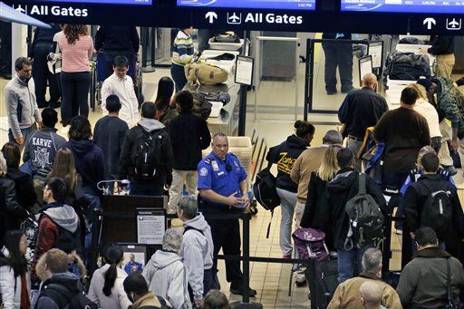 One US Airport to Allow Non-Flyers Past Security