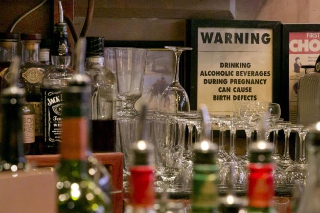 Light Drinking Harmful While Pregnant? There's Not Much Evidence