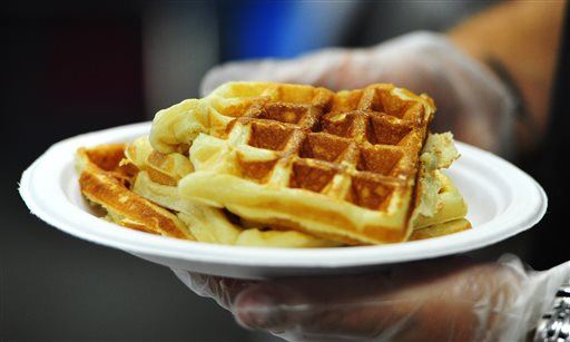 Cops: Unpaid $7 Waffle House Bill Led to ID Theft Ring