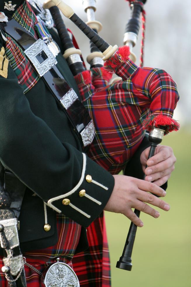 Driver to Cop: I Was Playing 'Air Bagpipes'