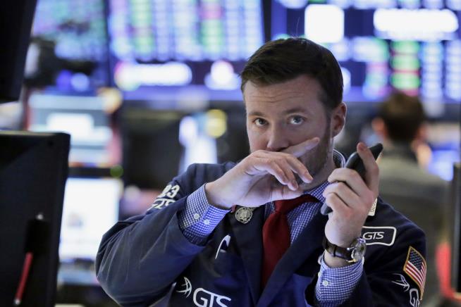 Dow Claws Back 410 Points After Last Week