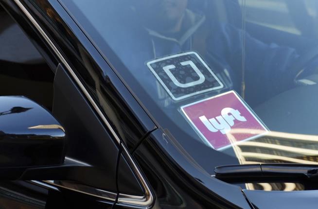 Report: Median Hourly Profit for Uber, Lyft Drivers Is Just $3.37