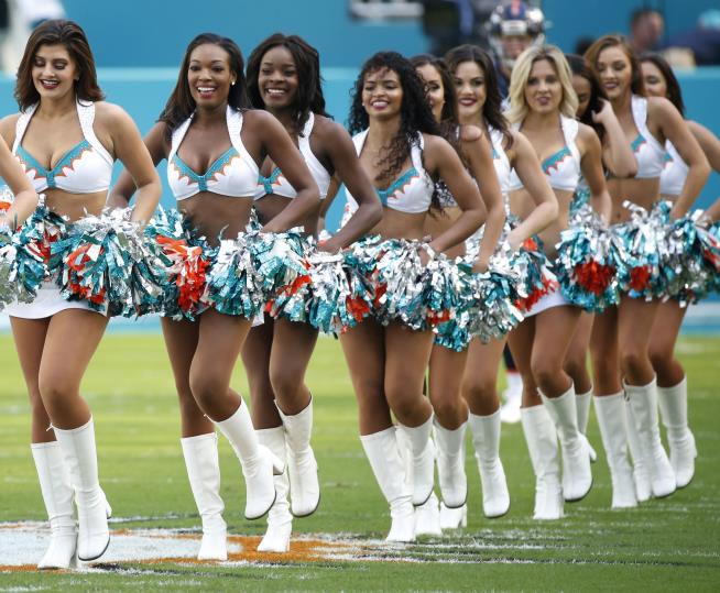 Ex-NFL Cheerleader Says She Was Harassed Over Virginity