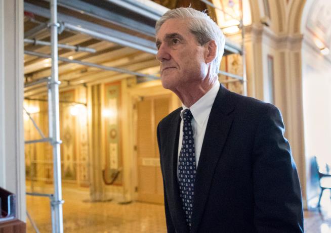 Bill to Protect Mueller Clears Senate Committee
