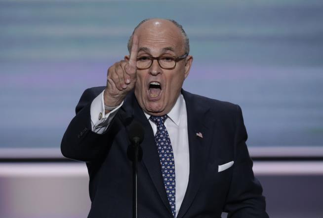 Giuliani Issues Clarification of Stormy Daniels Comments