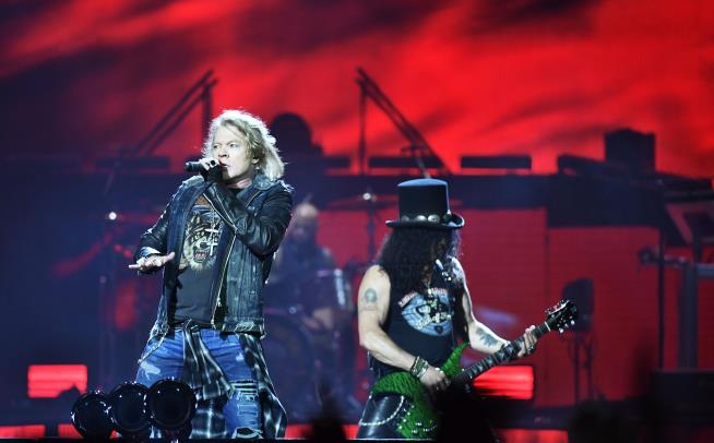 Volatile Track Missing From Guns N' Roses Album Reissue