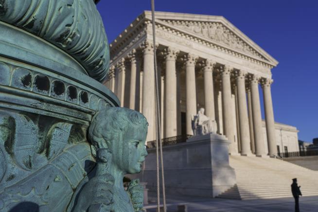 Supreme Court Sides With Employers in Big Labor Case