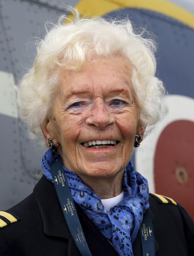 WWII 'Spitfire Girl' Pilot Is Dead at 101