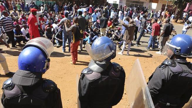 Delayed Election Results Spark Riots in Zimbabwe