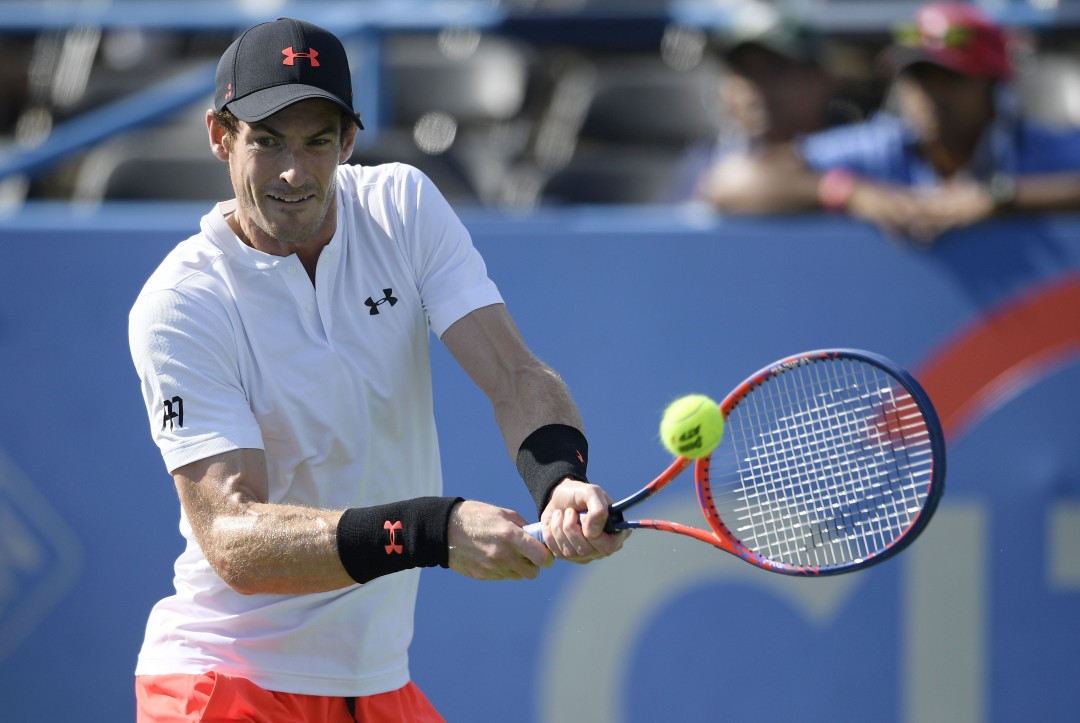 Andy Murray Smashes Gift He's Honored With by China