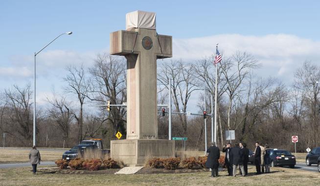 SCOTUS: 40-Foot Cross on Public Land Can Stay