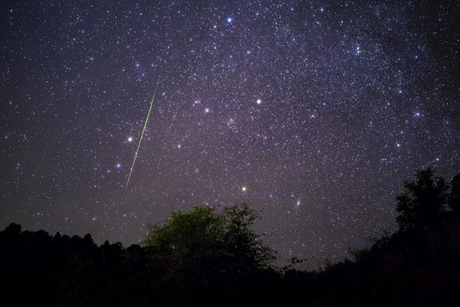 Tonight Only: Double Meteor Shower Will Be Visible