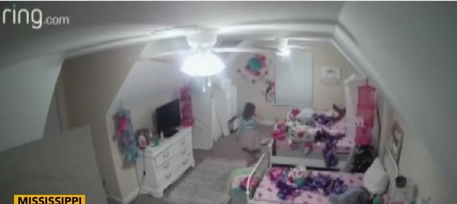 Hacker Uses Ring Camera to Scare Girl in Her Room