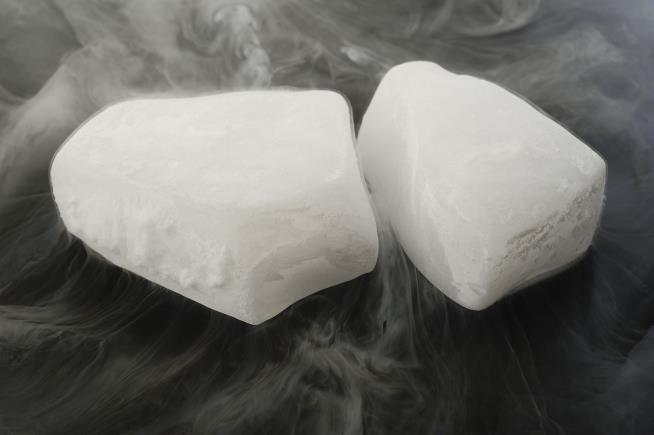 Cooling Off Pool With Dry Ice Results in 3 Deaths at Party