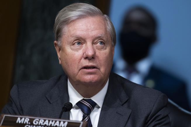 Sen. Graham Is Willing to Let Mueller Testify