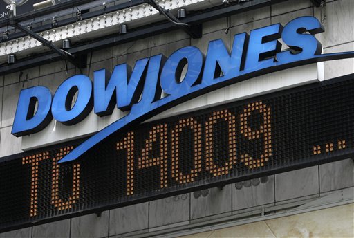 Dow Jones Director Quits Over Murdoch Deal